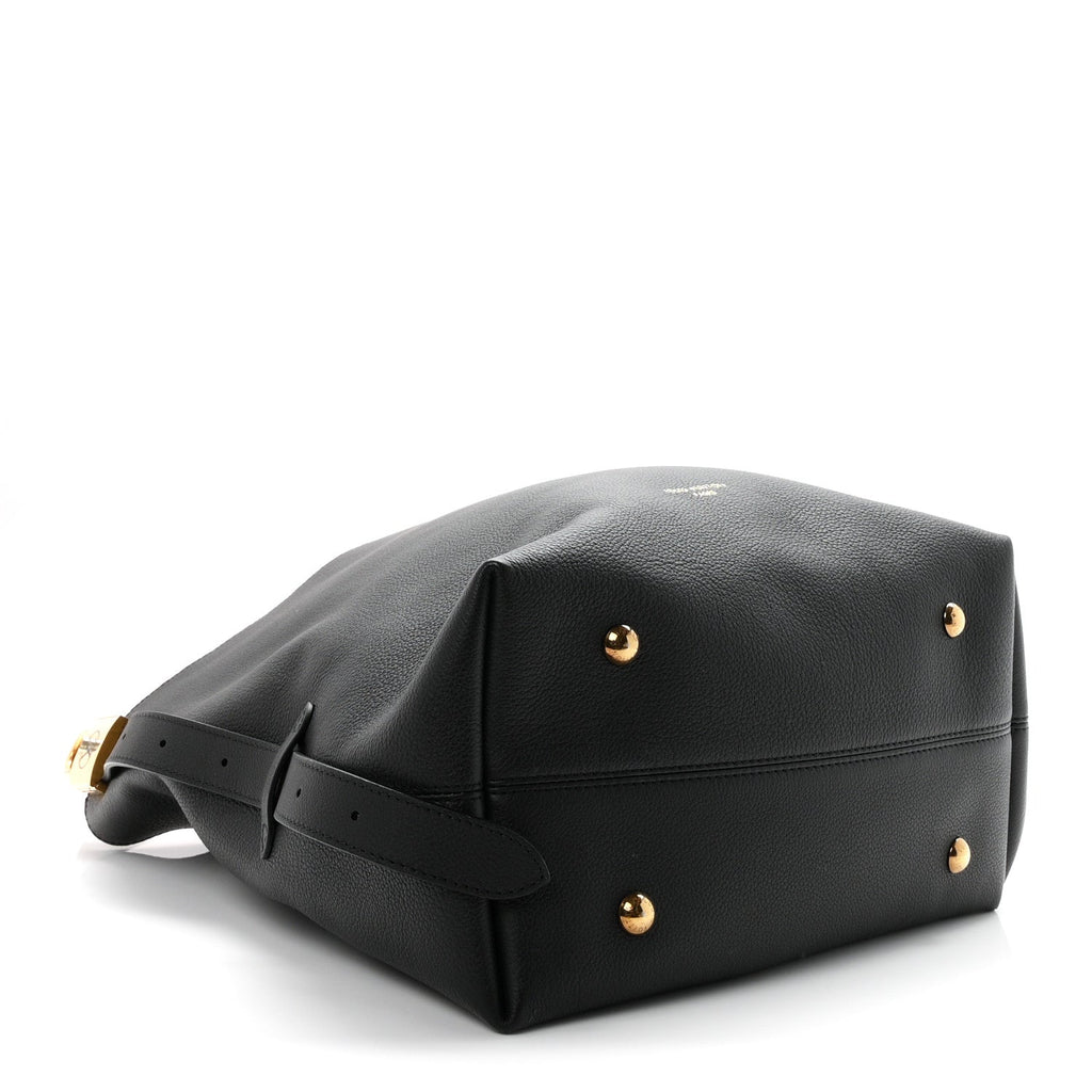 Grained Calfskin Low Key Hobo MM Black