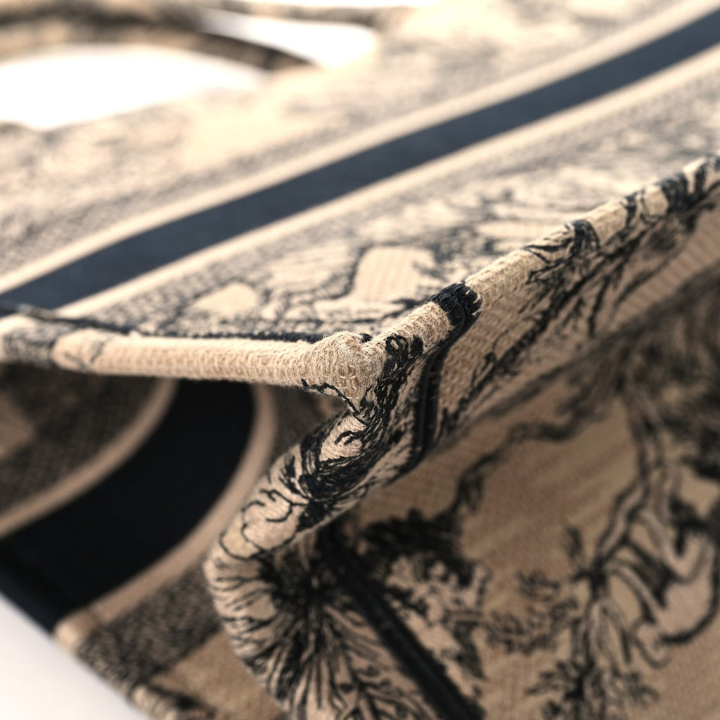 Canvas Embroidered Medium Dioriviera Toile De Jouy Book Tote Black