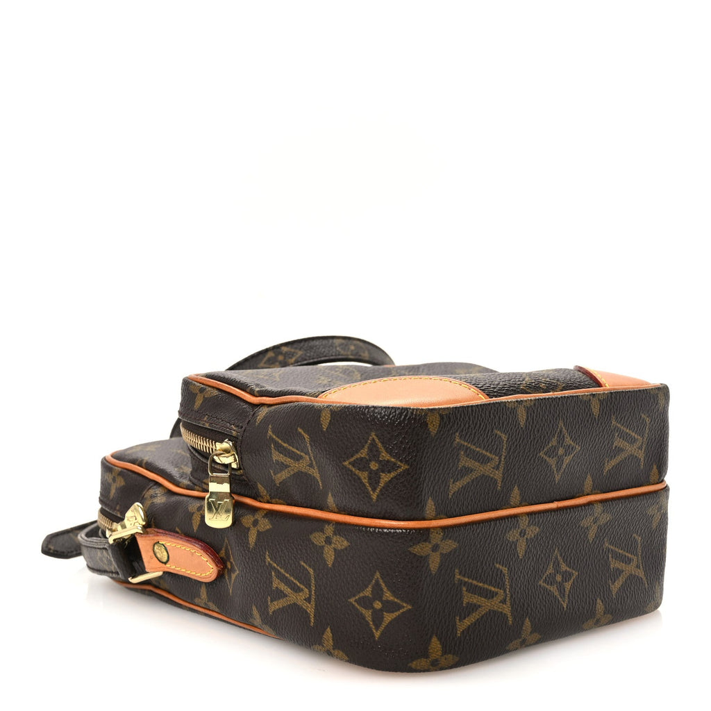 Monogram Amazone