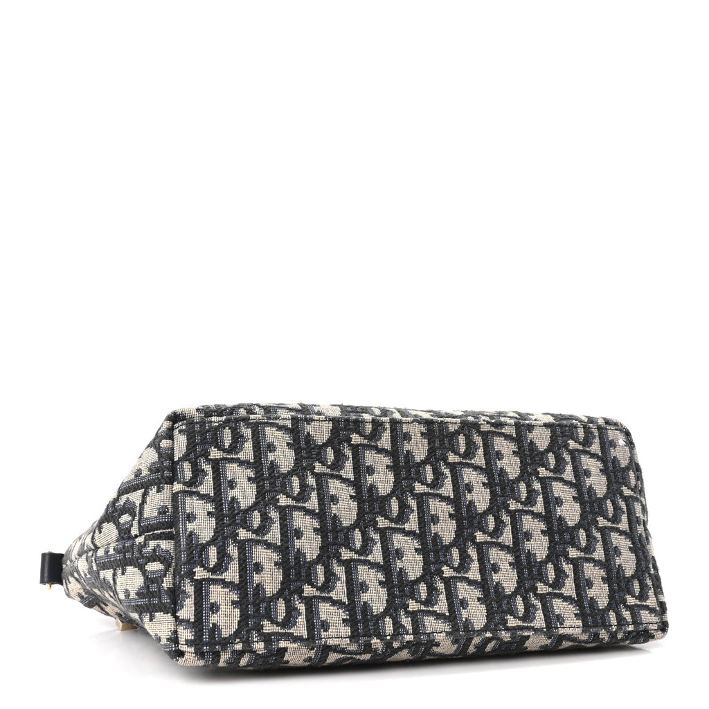 Oblique Medium Diortravel Nomad Pouch Blue