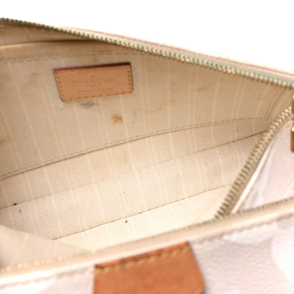 Monogram Giant By The Pool Multi Pochette Accessories Brume