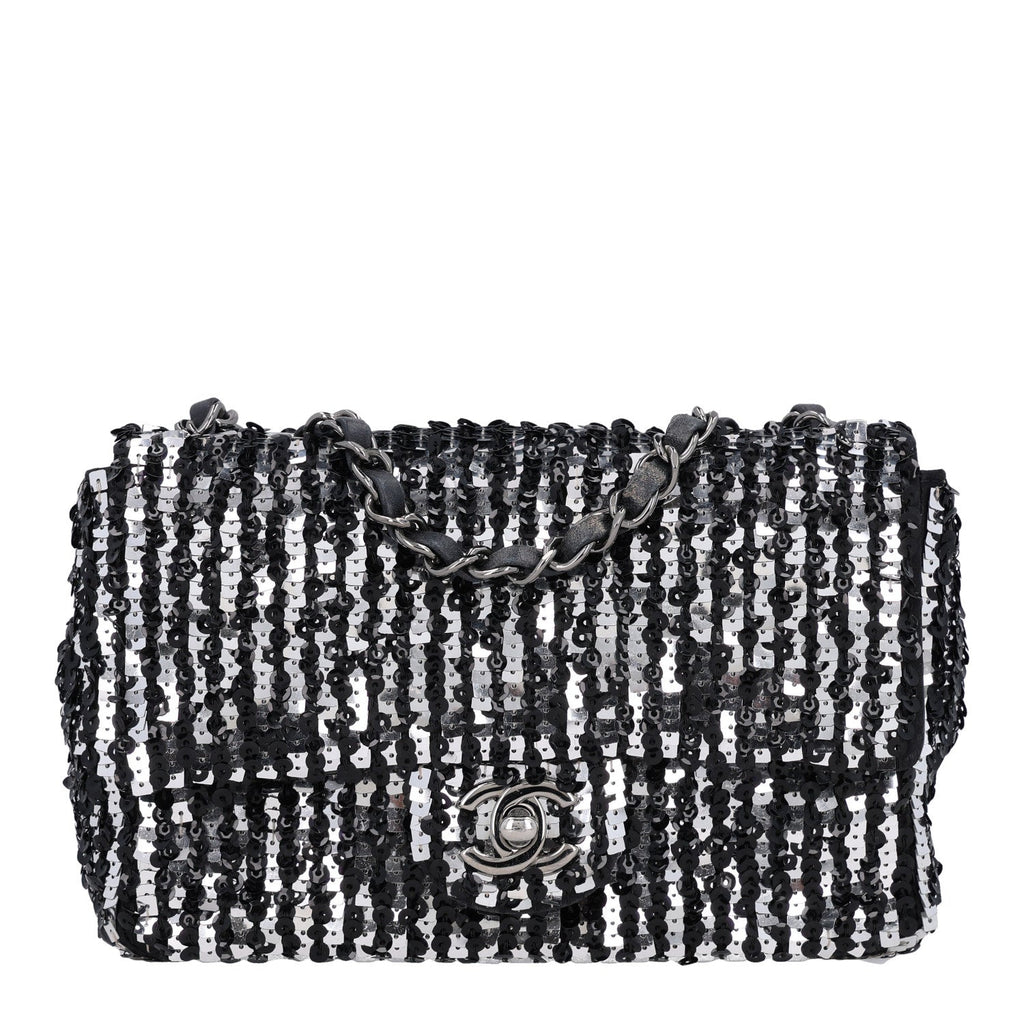 Sequin Lambskin Small Flap Black Silver