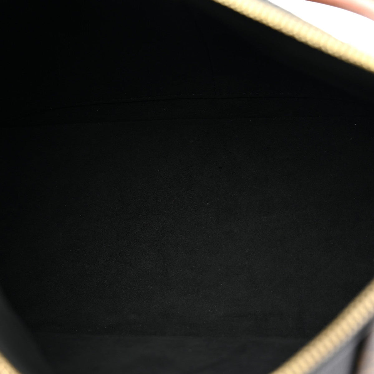 Monogram V Tote MM Black