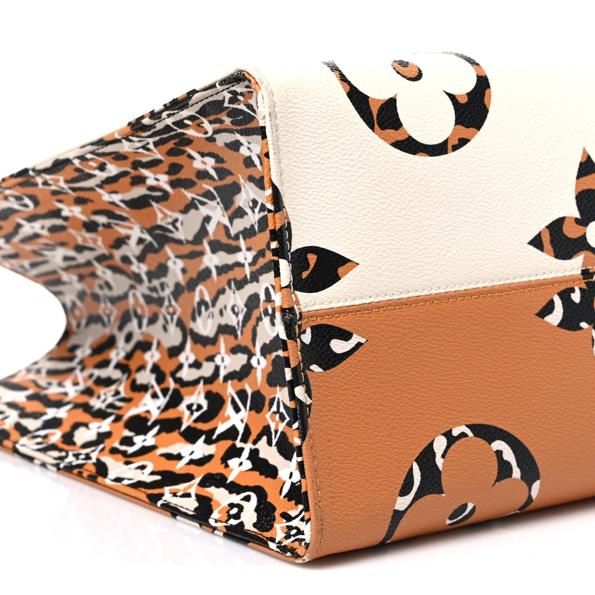 Monogram Giant Jungle Onthego GM Ivory