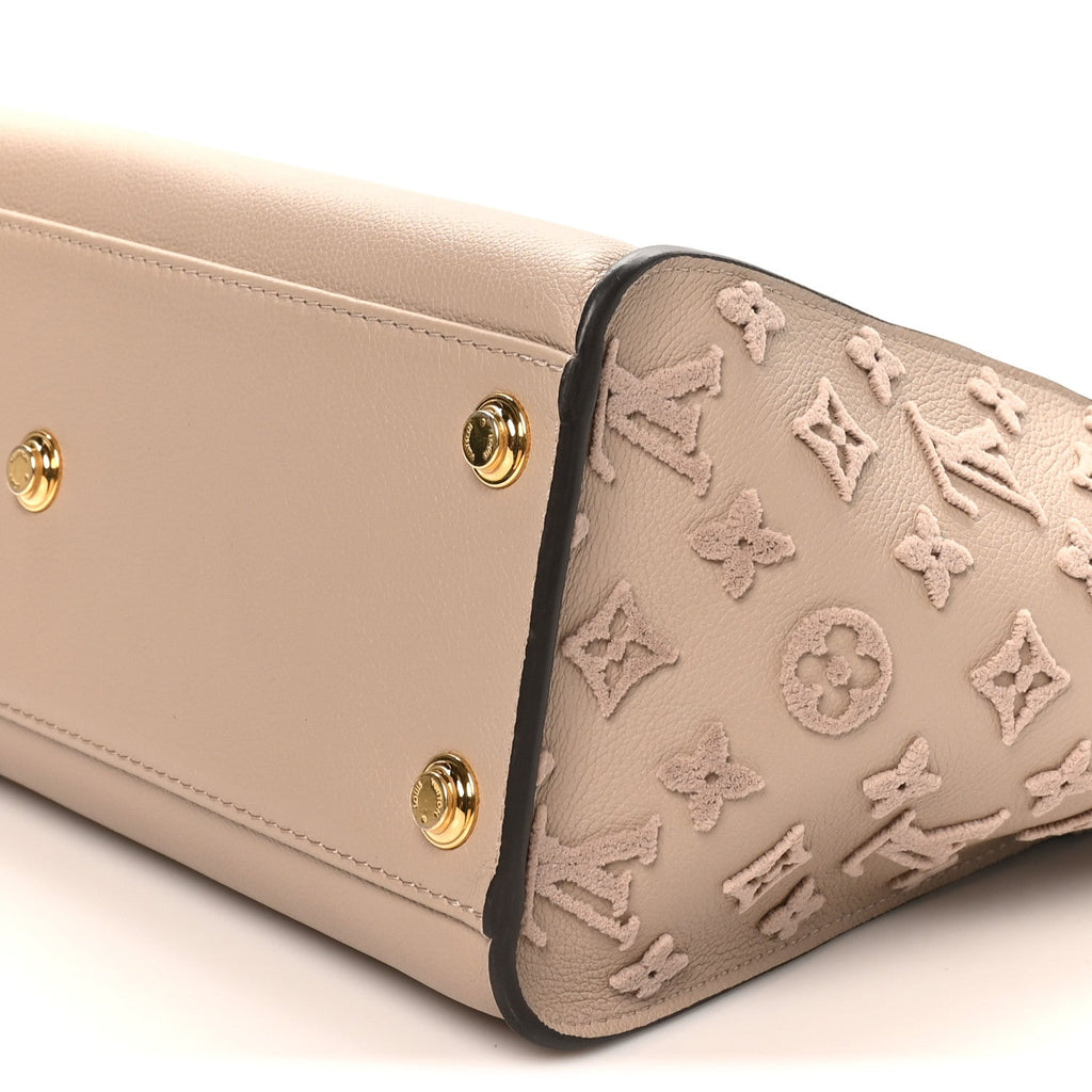 Calfskin Monogram Tufting On My Side Galet