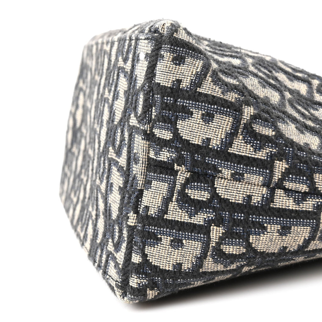 Oblique Medium Diortravel Nomad Pouch Blue