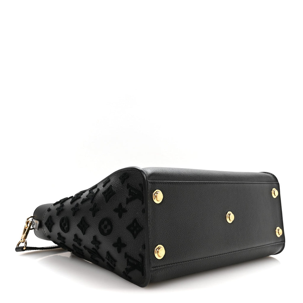 Calfskin Monogram Tufting On My Side Black