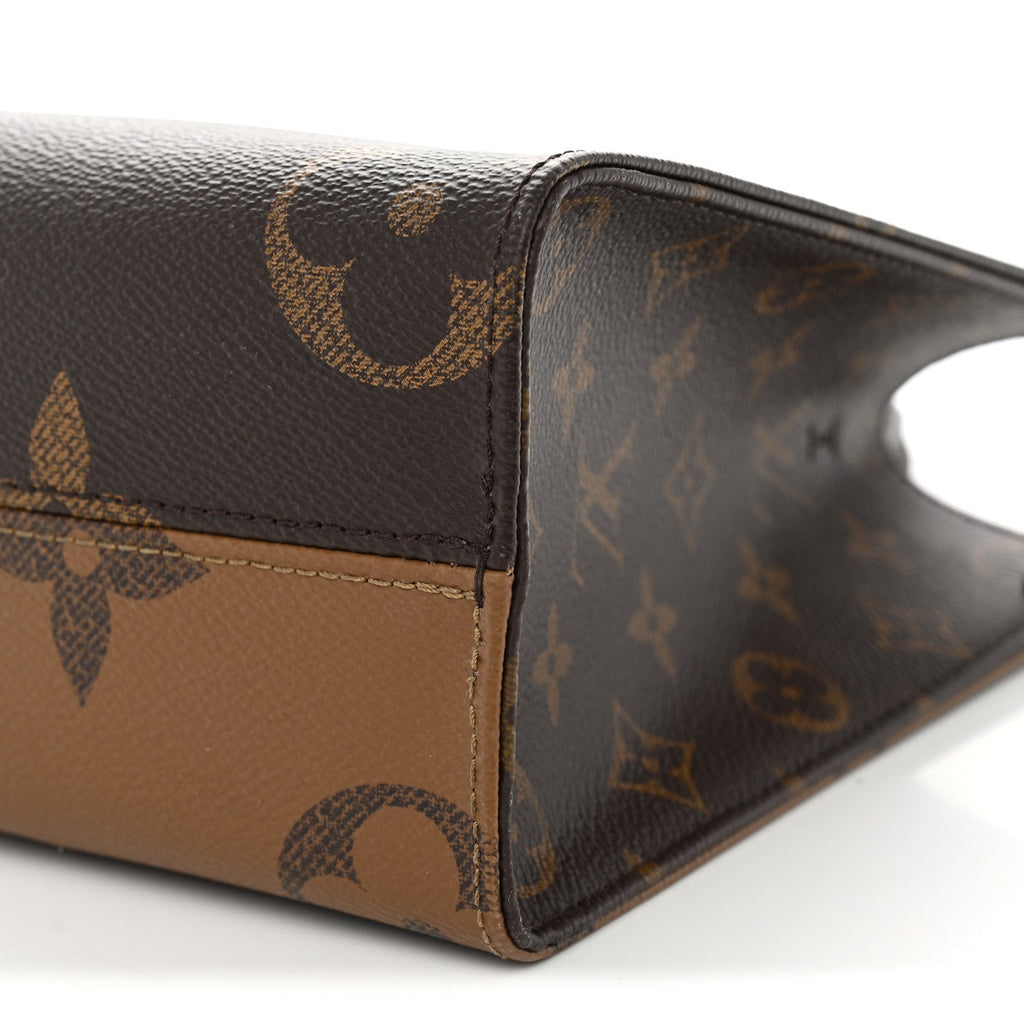 Reverse Monogram Giant Onthego PM
