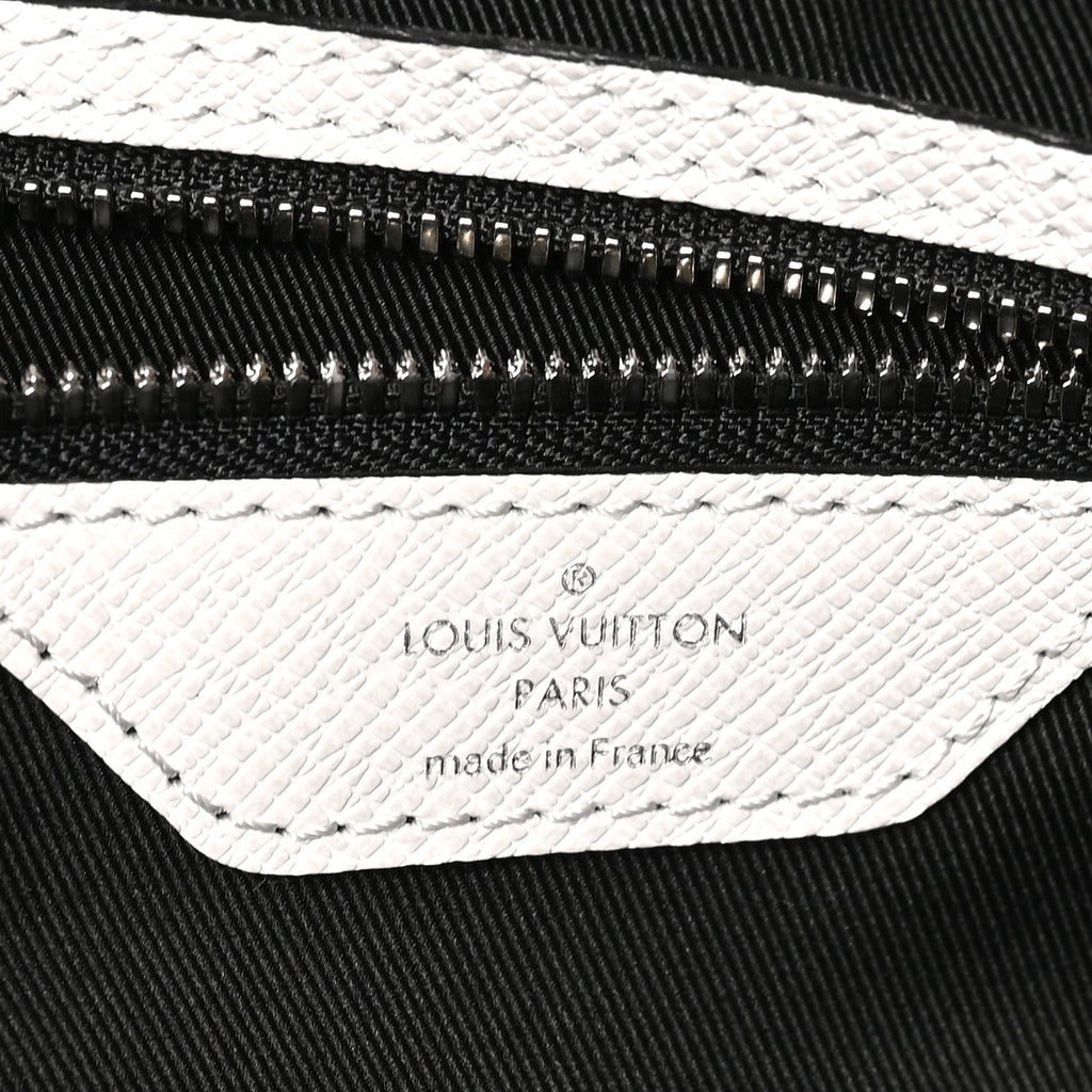 Monogram Taiga Keepall Bandouliere 45 Optic White