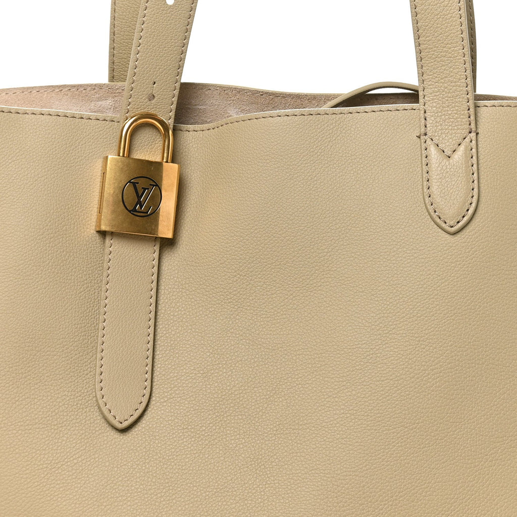 Grained Calfskin Low Key Cabas MM Clay