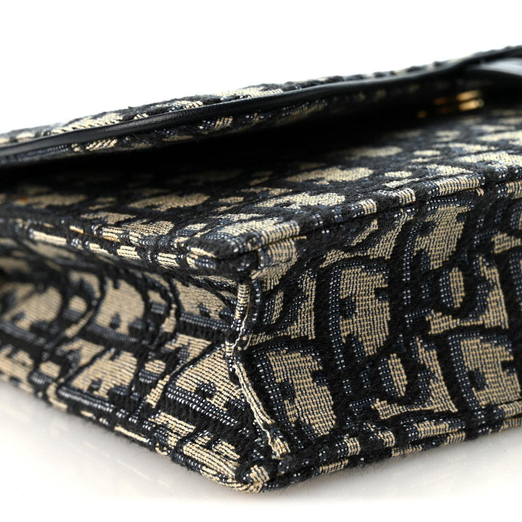 Oblique Saddle Chain Pouch Blue