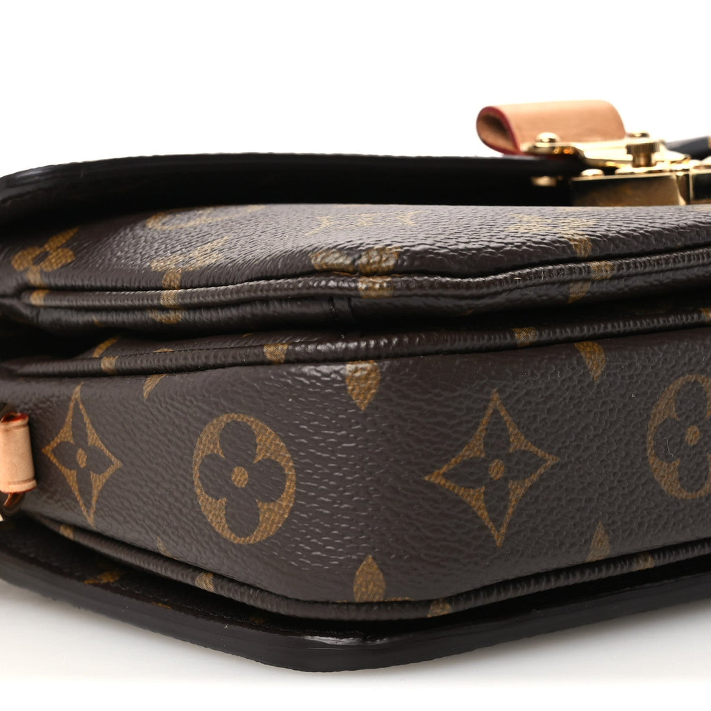 Monogram Pochette Metis East West