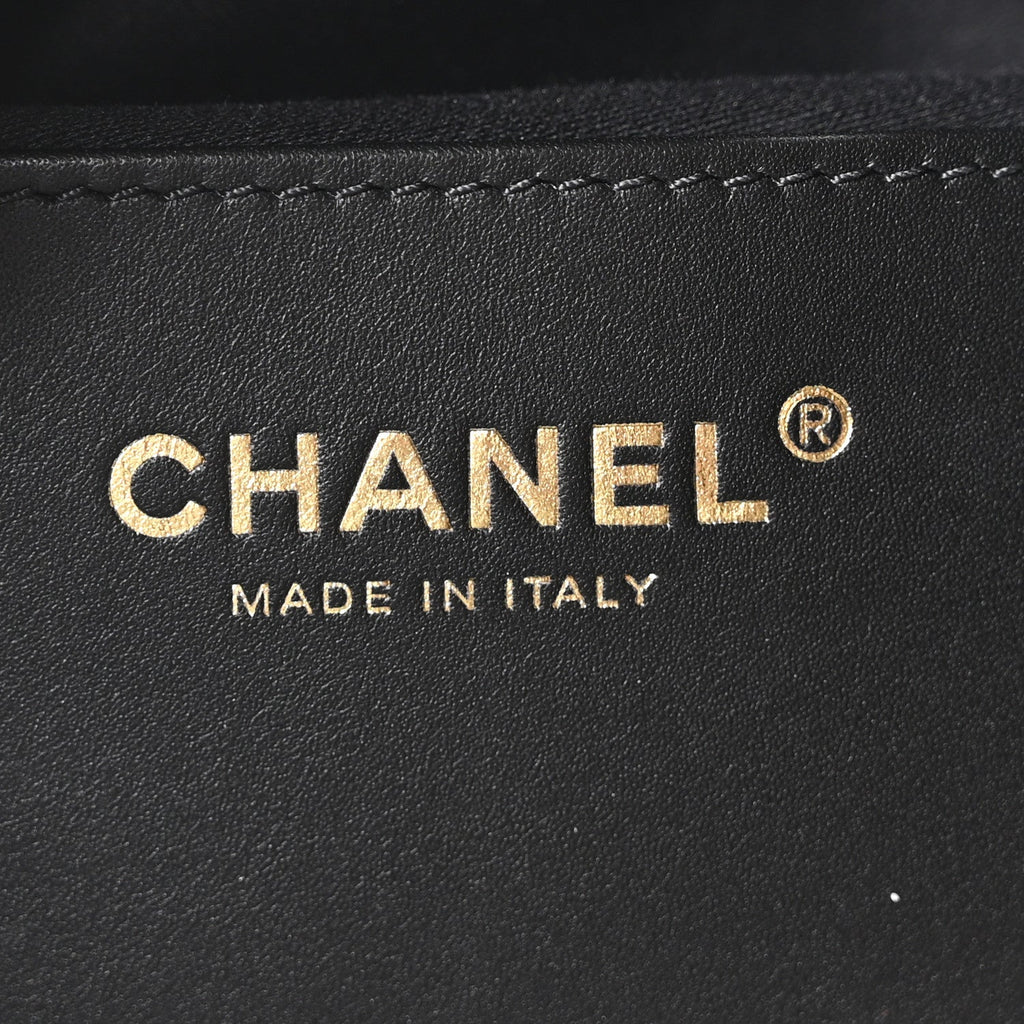 Caviar Quilted Medium Chanel 25 Handbag Black