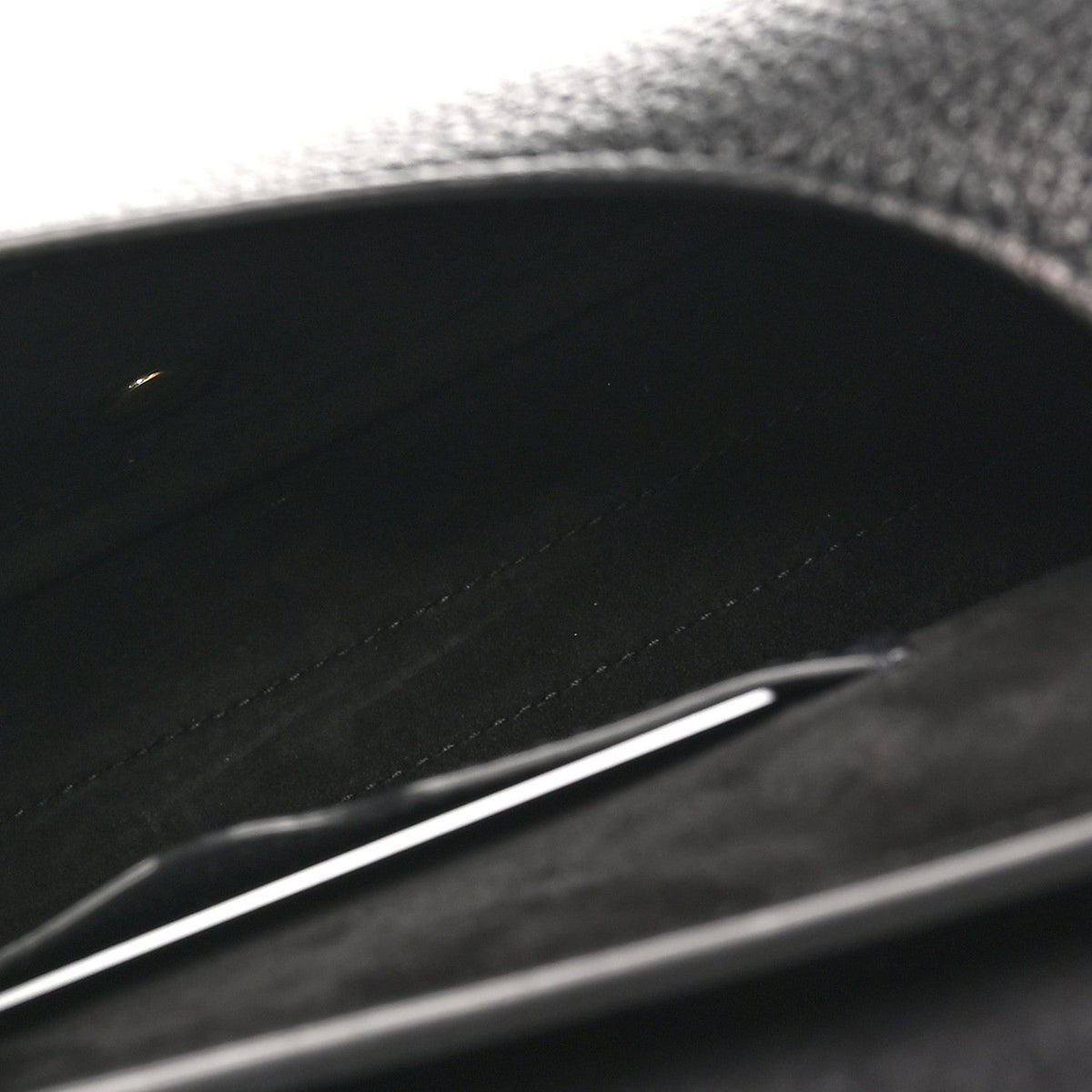 Grained Calfskin Medium Bobby Flap Black