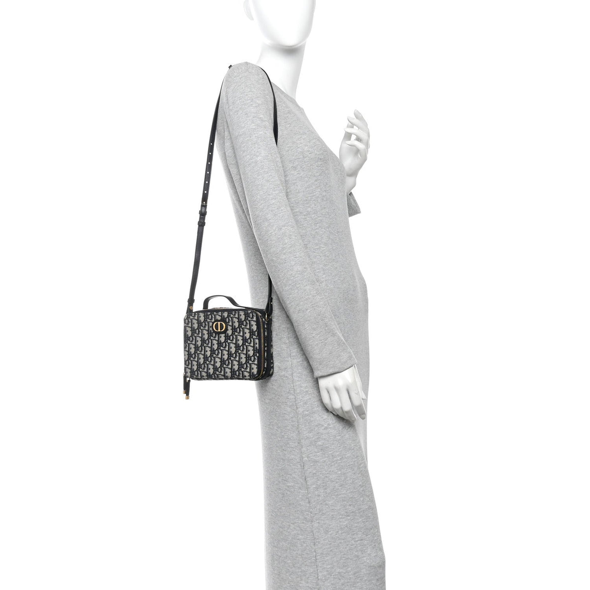 Oblique 30 Montaigne Top Handle Box Bag Blue