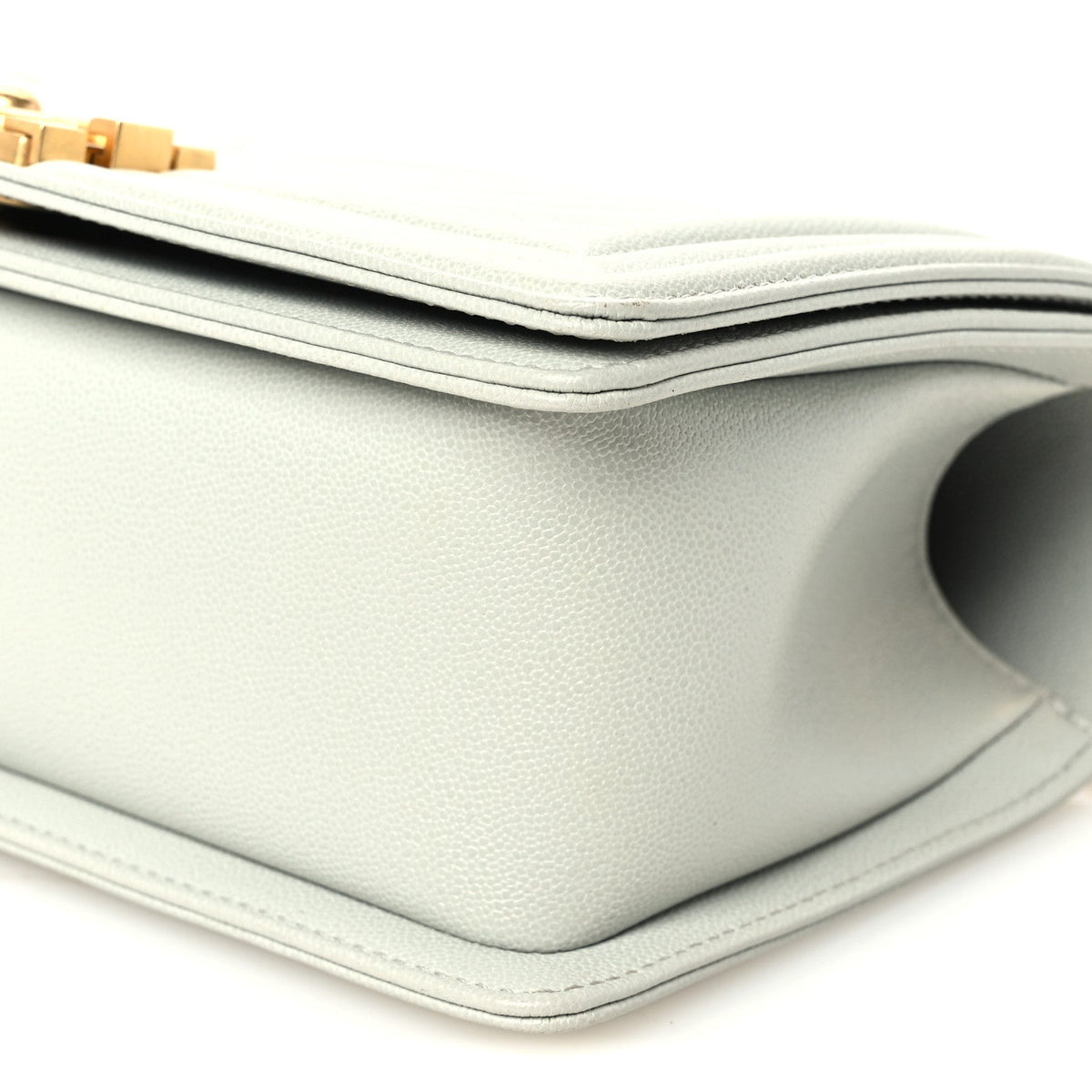 Caviar Chevron Quilted Medium Boy Flap Light Grey