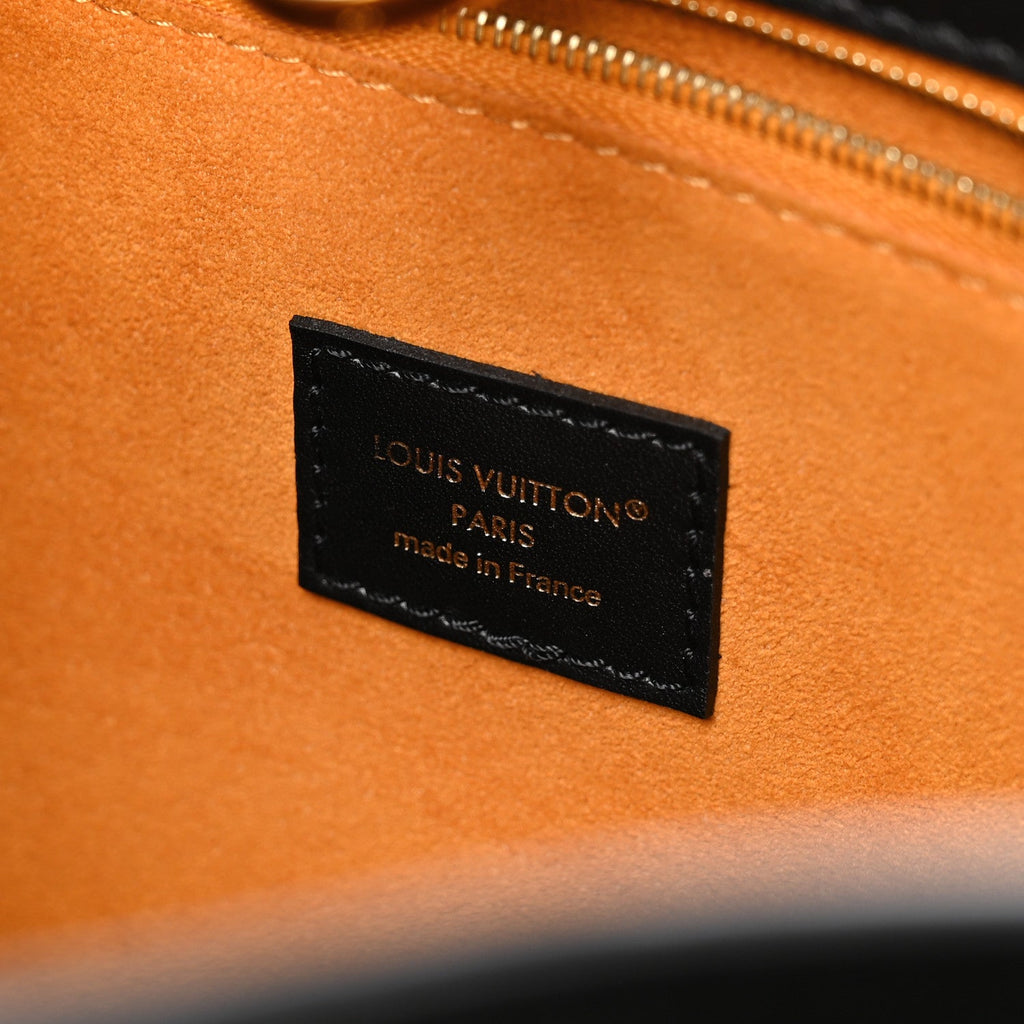 Calfskin Monogram Tufting On My Side Black