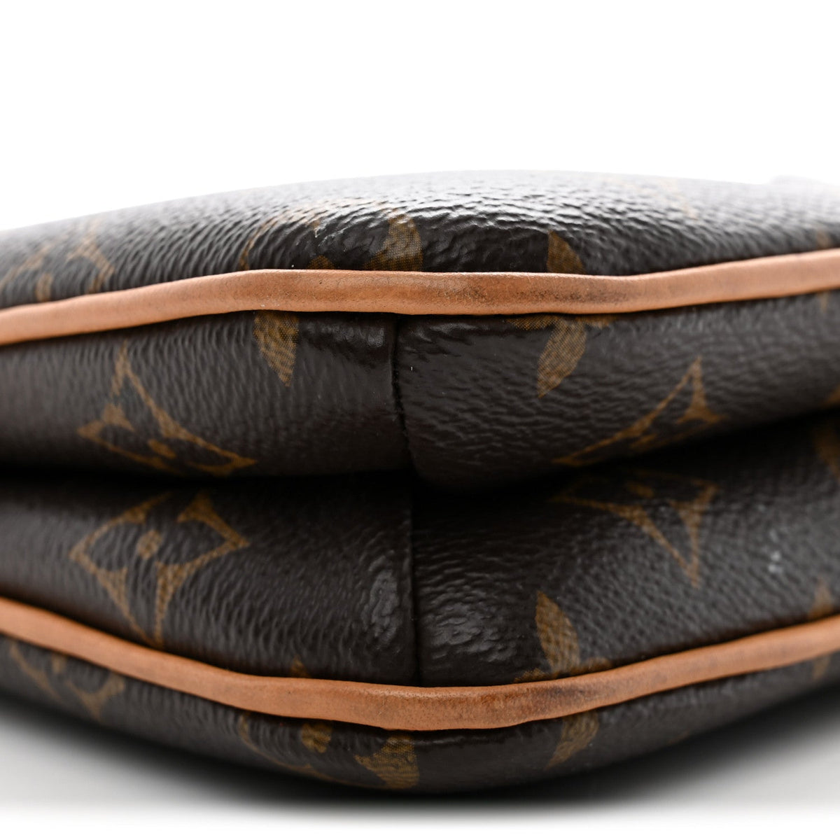 Monogram Liv Pochette