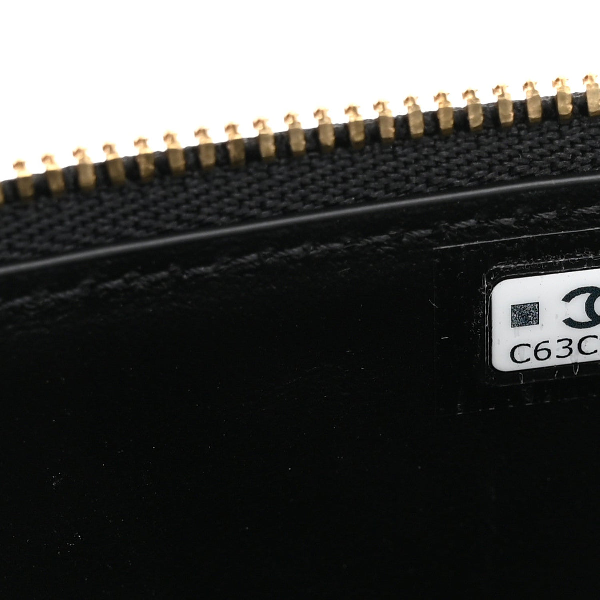 Calfskin Crocodile Embossed Crococo Small Top Handle Vanity Case With Chain Black