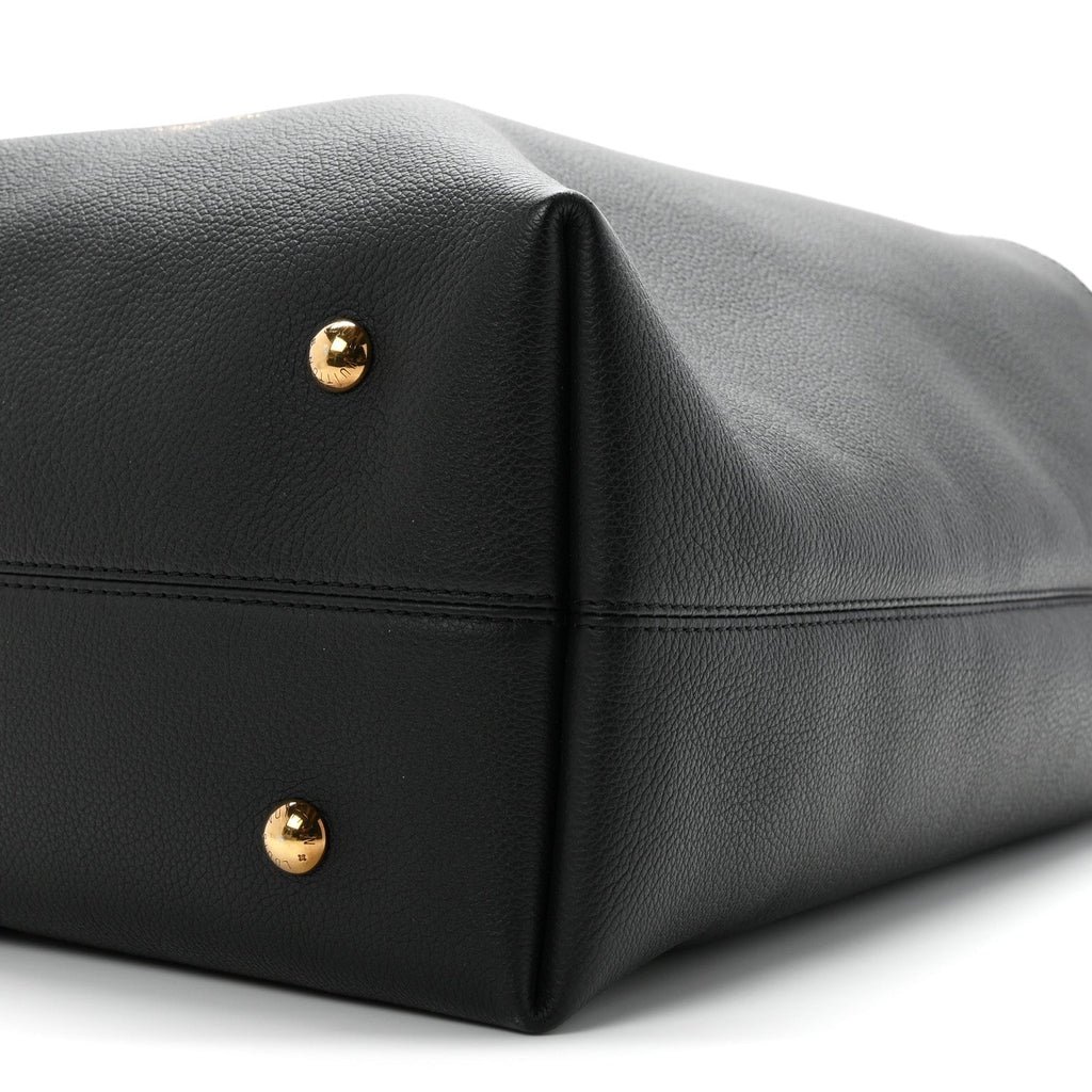 Grained Calfskin Low Key Hobo MM Black