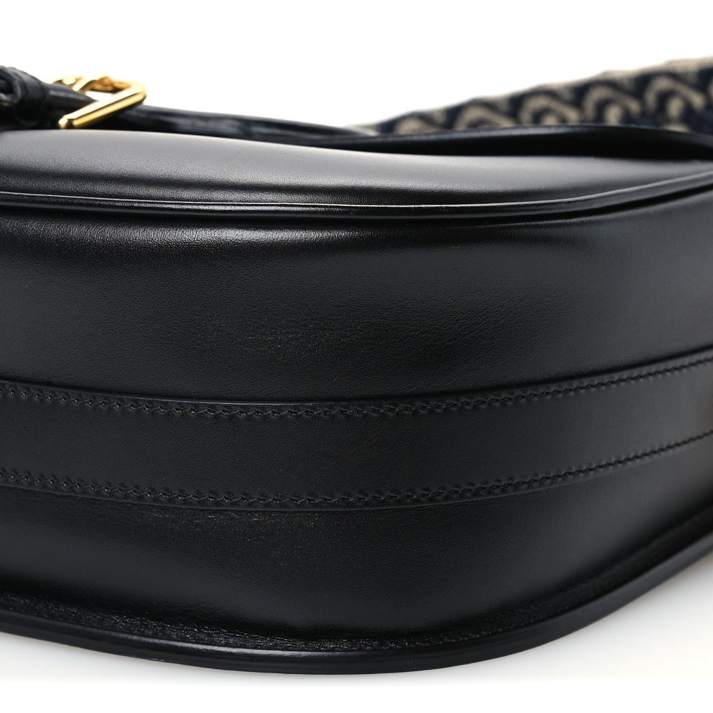 Box Calfskin Large Bobby Flap Black
